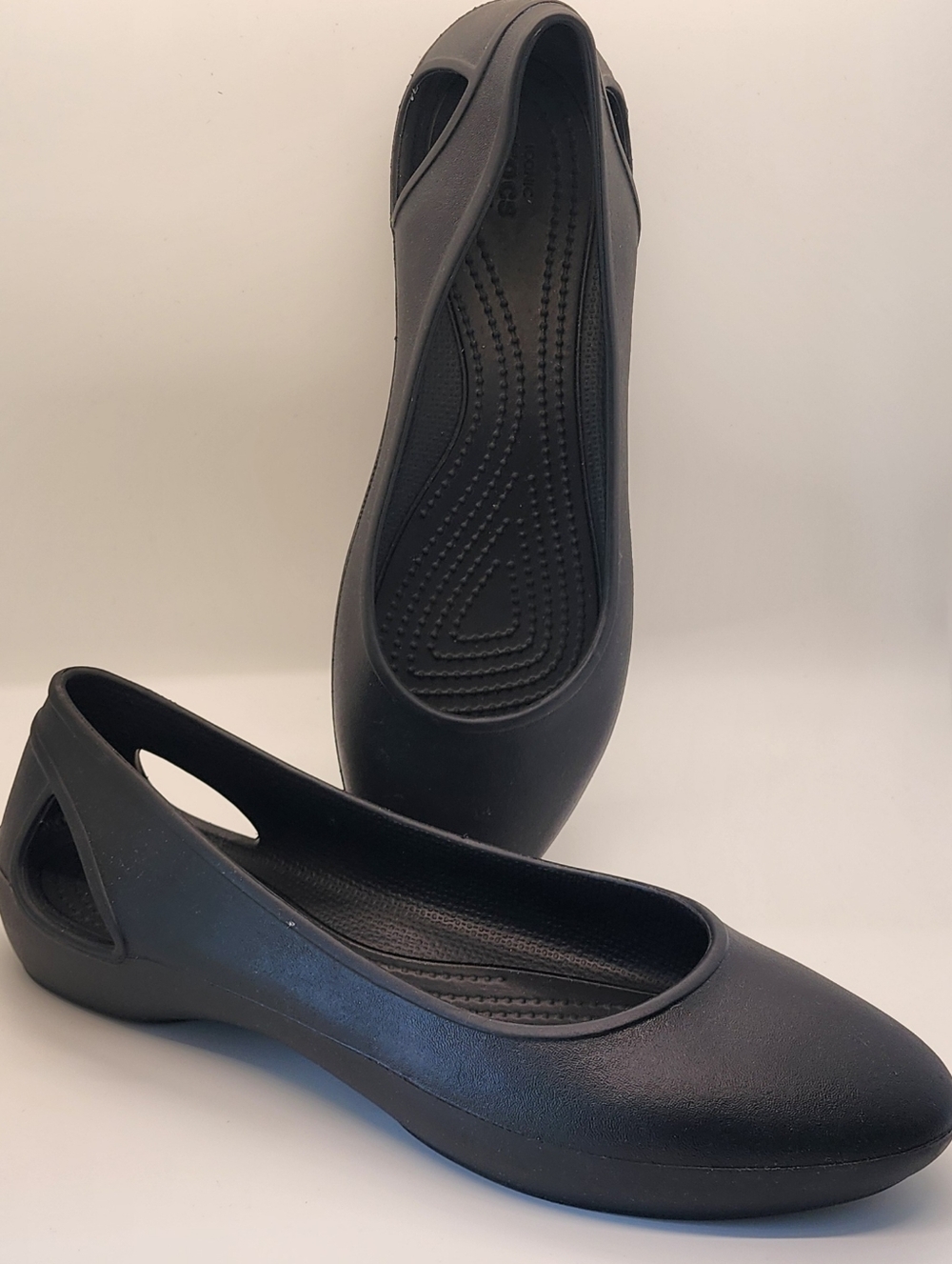 Crocs Women's Black Flats | Crocs Women's Slip-On Shoes | Women's Size 10 Flats